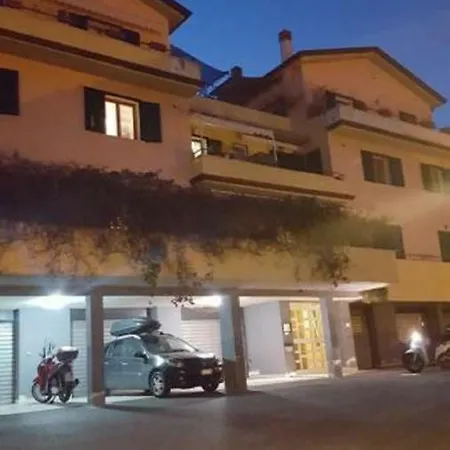 Approdo Alle 5 Terre Da Niky Apartment *